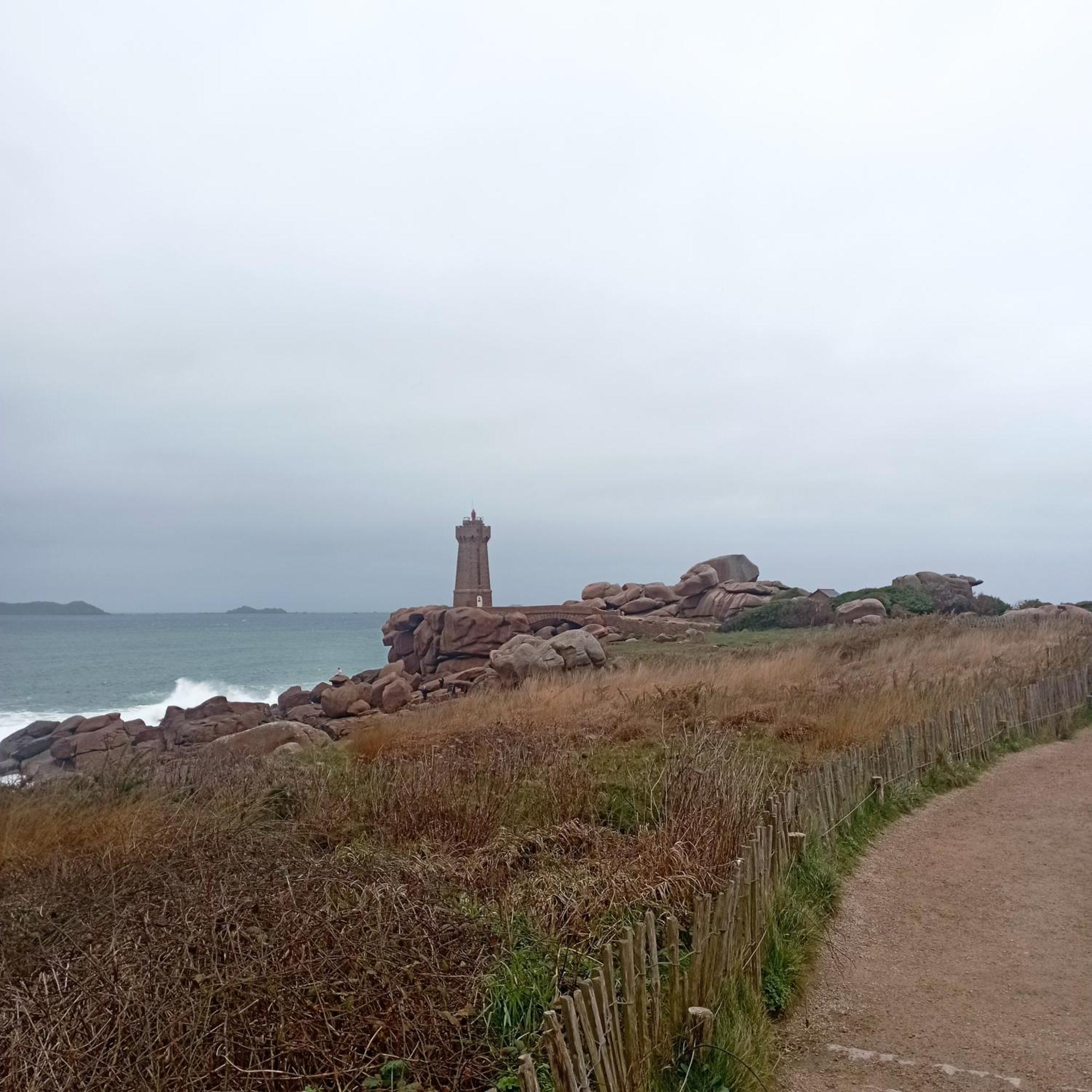 Cottage 3 Etoiles A 25 Mn De La Cote De Granit Rose Bégard 外观 照片